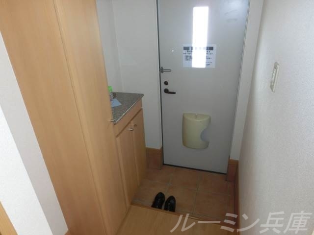 拡大写真:カモミール3 A棟 2階201の玄関