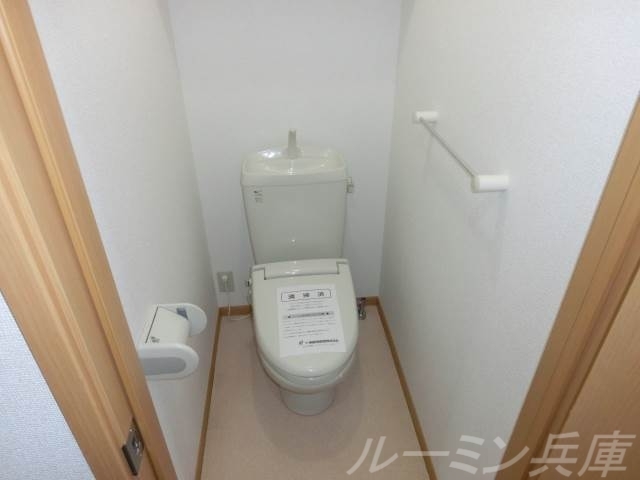 拡大写真:カモミール3 A棟 2階201のトイレ