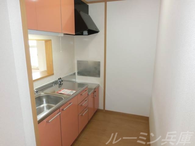 拡大写真:カモミール3 A棟 2階201のキッチン