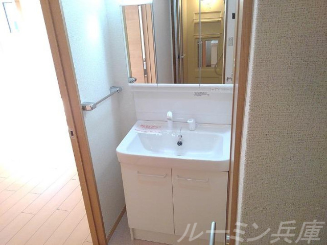 拡大写真:サンクレール 1階101の洗面所