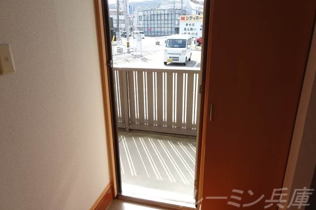 拡大写真:ビアハウス2 2階202の玄関