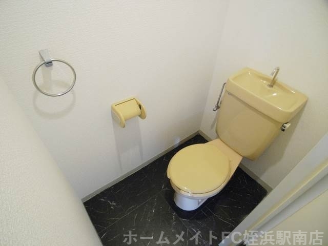 拡大写真:アンフィニ福重 2階205の★トイレも綺麗★