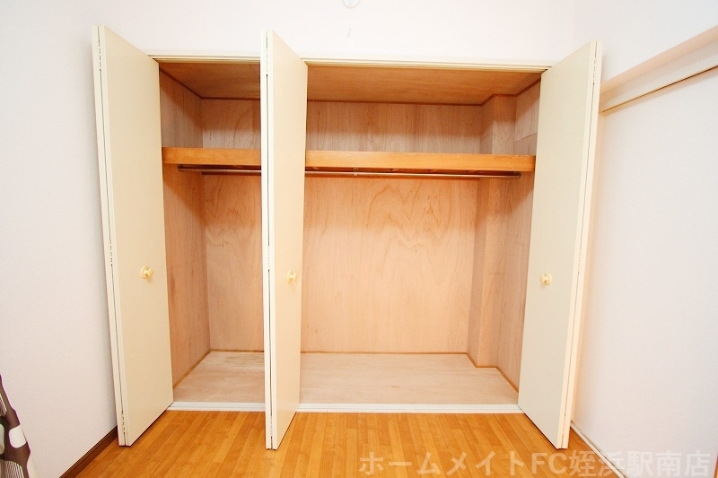 拡大写真:Wプロスパー潤 2階201の★各部屋に収納アリ!★参考写真