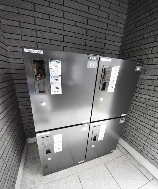 拡大写真:Asteria彩都 3階303の★忙しいかたの強い味方!宅配ボックス♪★