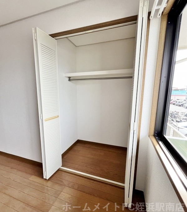 拡大写真:メゾン・クレアトゥール 2階202の★収納は各部屋に♪★参考写真