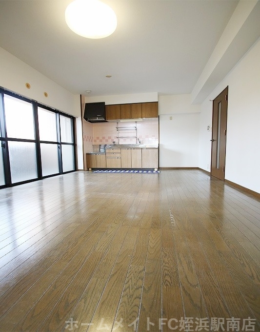 拡大写真:石橋ビル 3階302の★南向きの明るいお部屋♪★
