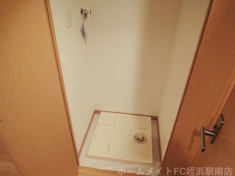 拡大写真:アマルフィいずみ 3階305の★室内洗濯機置場♪★参考写真