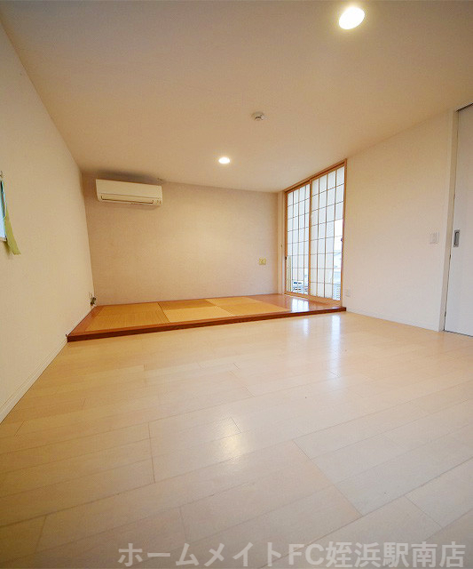 拡大写真:クオリアL80 1の★独立部屋に琉球畳あります♪★