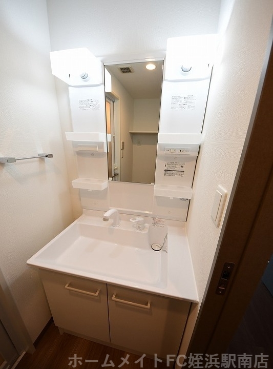 拡大写真:S-RESIDENCE伊都Attirant 8階818の★シャンプードレッサーです♪★参考写真
