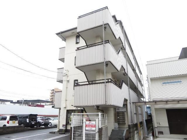 明山の外観