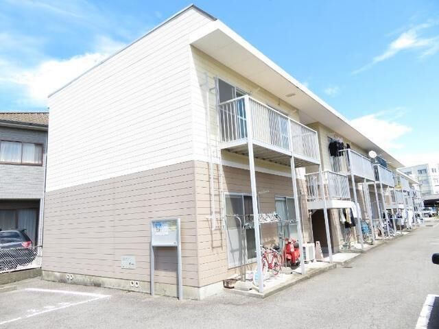 ハイツルーラルIの外観