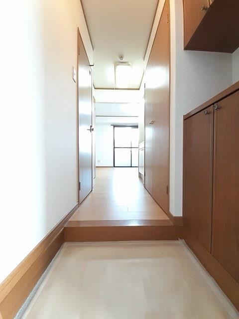 拡大写真:明山 2階203の内観
