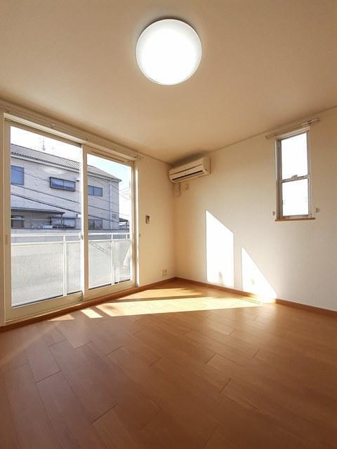 拡大写真:ジェルメ 2階202の内観