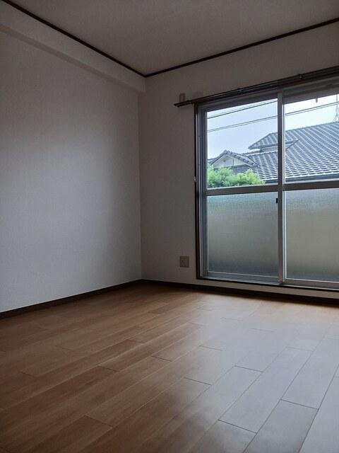 拡大写真:グルービーM 1階103の内観