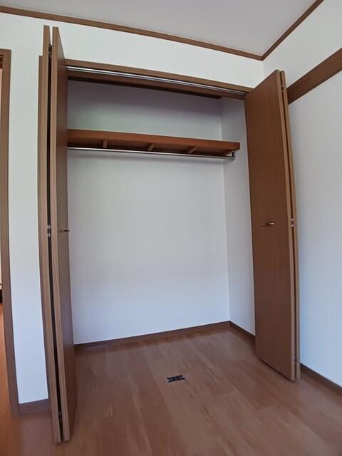 拡大写真:ビルゴ・レオーネB 1階102の内観