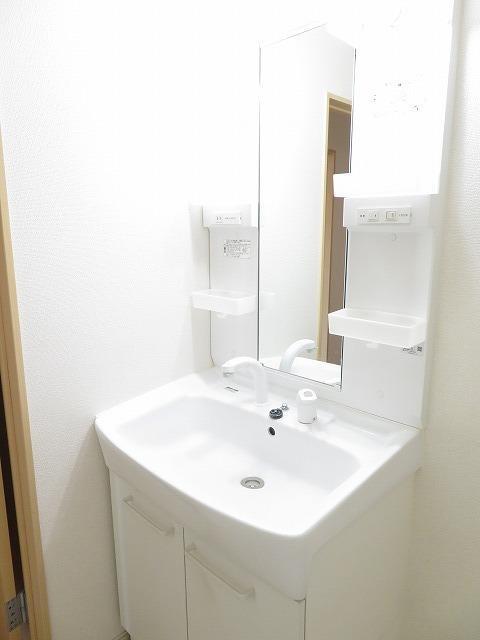 拡大写真:カサ フローレス B 2階202の内観