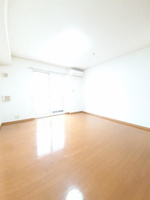 拡大写真:メゾン ド ロベリア 1階103の内観