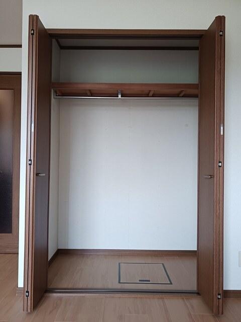 拡大写真：フォレスタ・Ｔ２ 1階105の内観