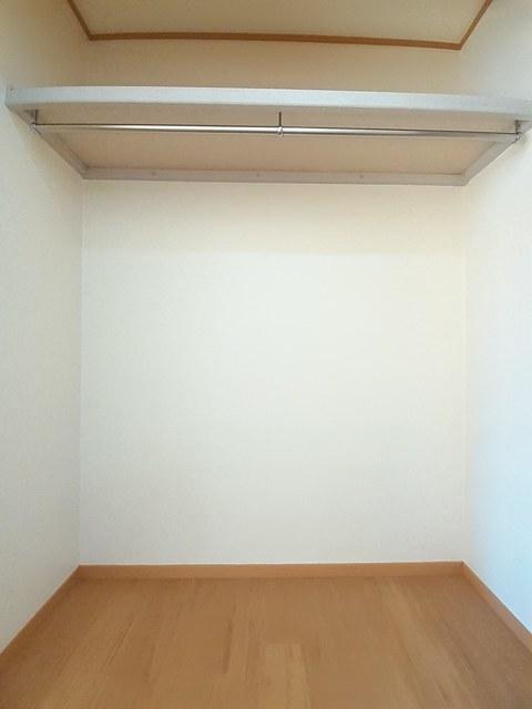 拡大写真:ベルコリーヌ・N II 1階102の内観