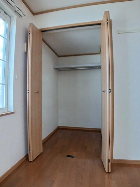 拡大写真:ウインド・ヒルI 1階101の内観