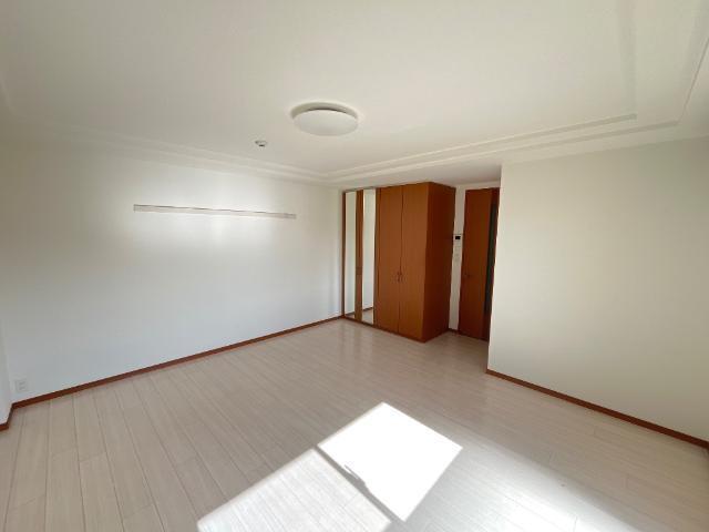 拡大写真:伊予市米湊 3階302の洋室
