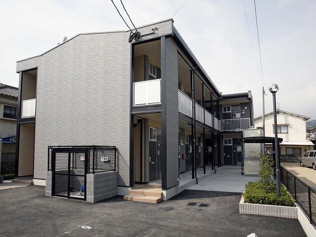 レオパレスセリブレートIVの外観
