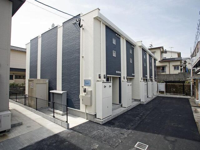 拡大写真：レオネクストやくまる 2階205の建物外観