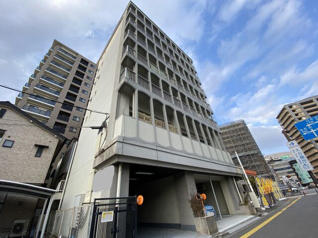BLUE SKY ONE新町8番館の外観