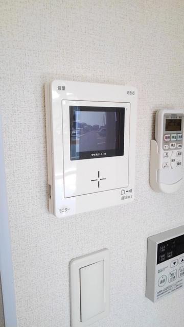 拡大写真:モンフレールVII 2階201のモニター付きインターホン