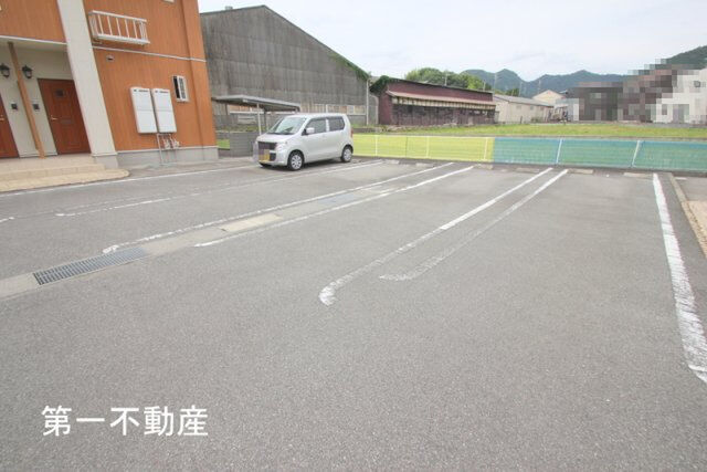 拡大写真:プロムナード B 1階101の外観