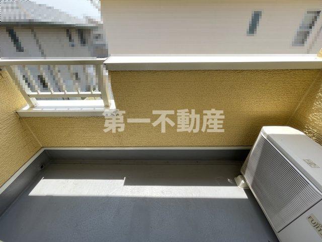 拡大写真：ヴェルサン・アベニュⅡ 2階201のバルコニー
