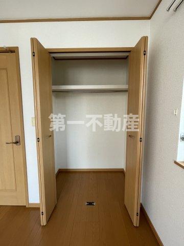 拡大写真：ヴェルサン・アベニュⅡ 2階201の収納