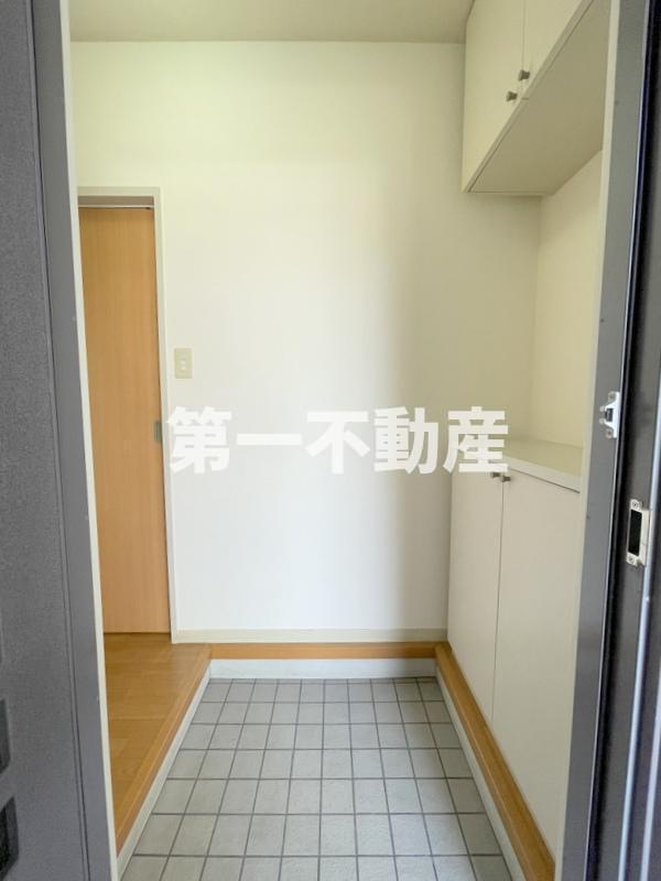 拡大写真:ラ・クレール 1階A101の玄関