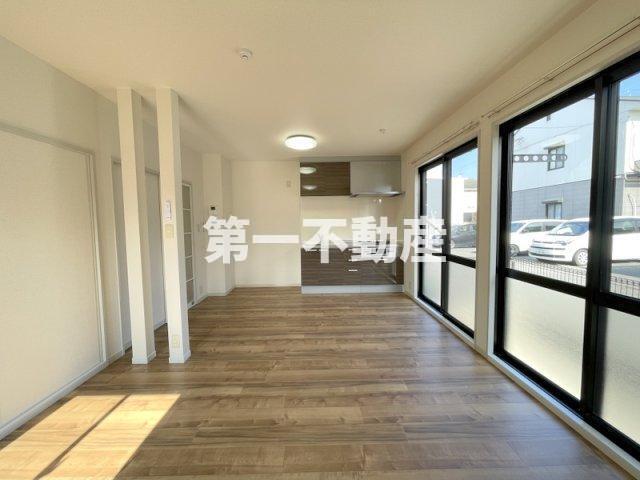 拡大写真:ラ・クレール 1階A101の居間