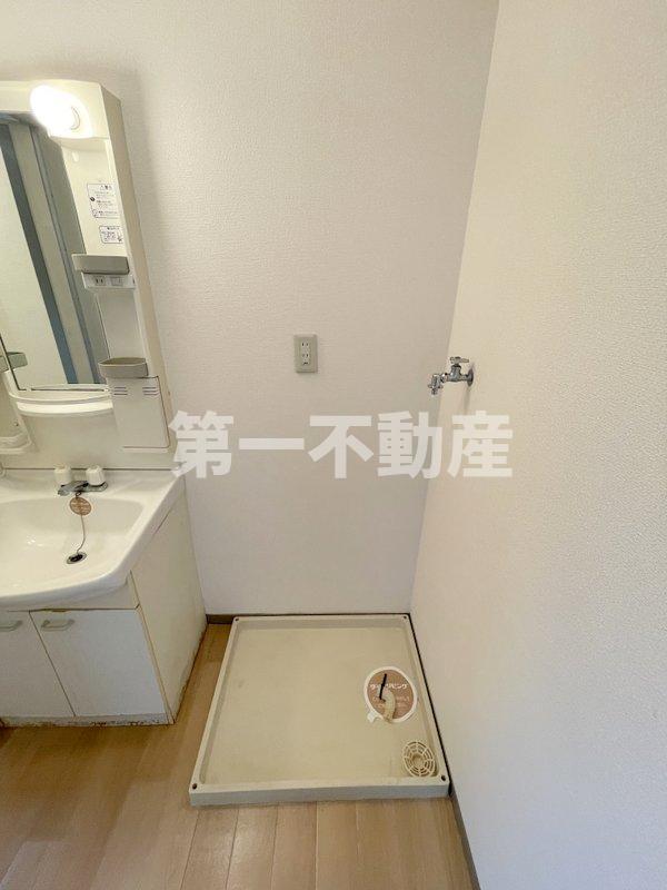 拡大写真:グランドソレイユ A棟 1階103の洗濯機置場