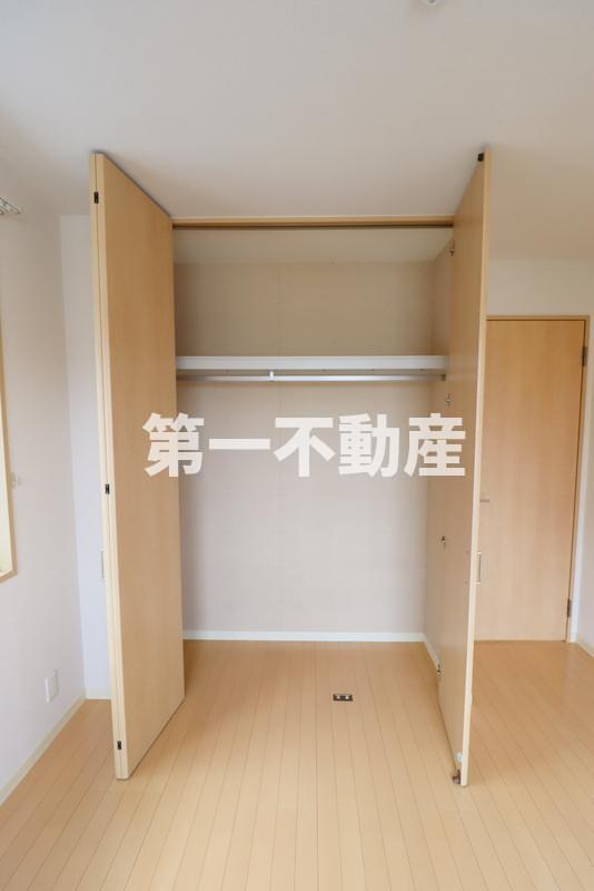 拡大写真:メゾン萩原 2階0201の6.6帖洋室