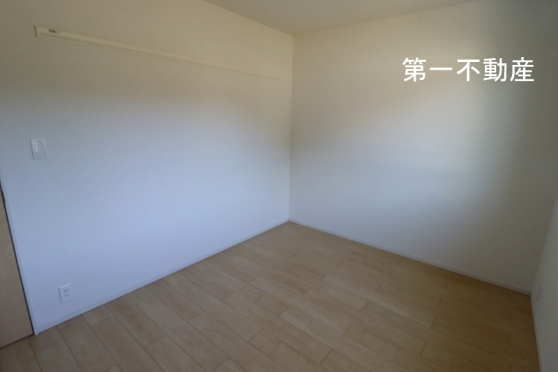 拡大写真：ラッフィナートⅠ 2階202の洋室
