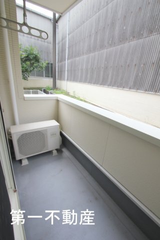 拡大写真:プロムナード B 1階101のバルコニー