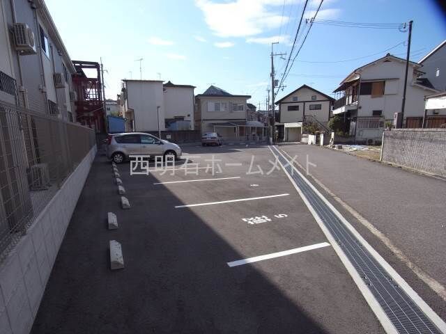拡大写真:リュクス西明石Ⅱ 2階201の駐車場