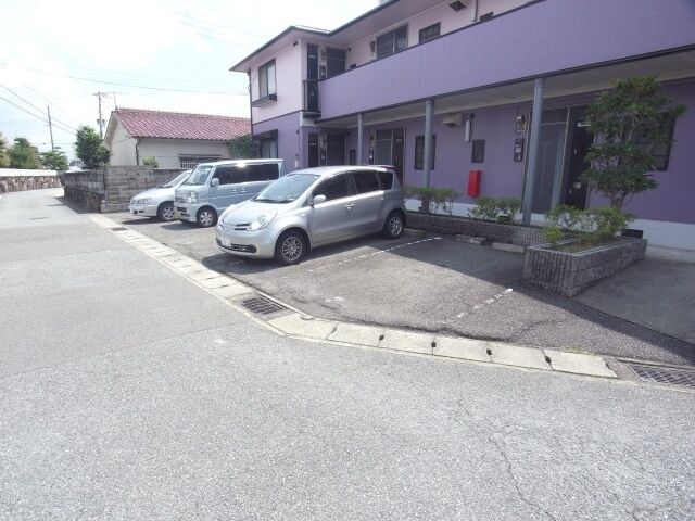拡大写真:サングレース北別府 2階201の駐車場