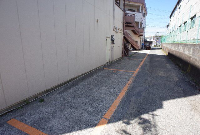 拡大写真:新石生マンション 3階306の外観