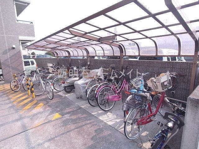 拡大写真:パストラルコート 2階207の駐輪場