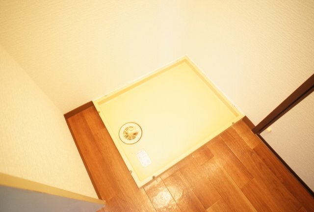 拡大写真:プラザ朝霧 2階203の洗濯パン