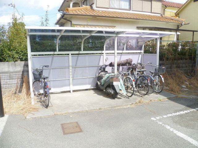 拡大写真：ハイツタケナカ 2階B201の駐輪場