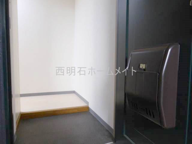 拡大写真：シーサイドマンション 2階205の玄関別角度