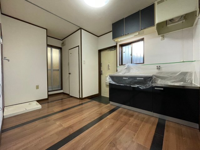 拡大写真:サンプレタ貴崎 1階102の居間