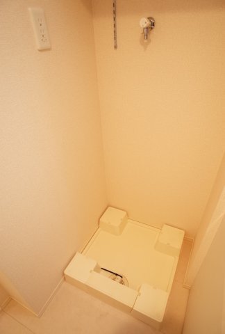 拡大写真:レリヤンファミリオ 3階301のその他