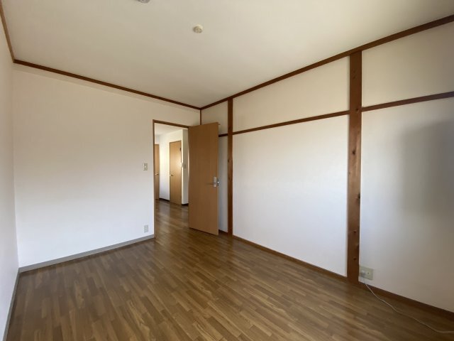 拡大写真:新石生マンション 3階306の居間