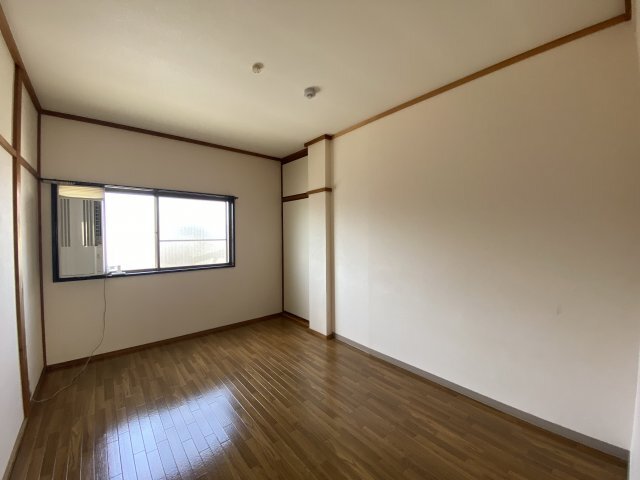 拡大写真:新石生マンション 3階306の寝室