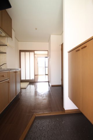 拡大写真:セジュール元町 2階202の居間